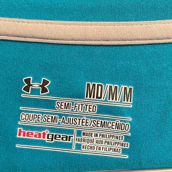 NWT Women’s Under Armour heat gear top. - Picture 2 of 3